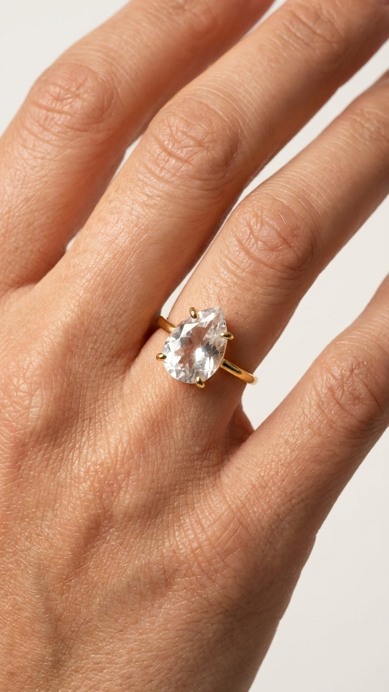Anello Cristallo di Rocca 6 ct. Goccia