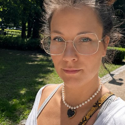 Joanna — założycielka Brazi Druse Jewelry