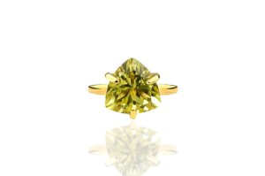 **Trillion Lemon Quartz Ring – Romantic Story Collection**