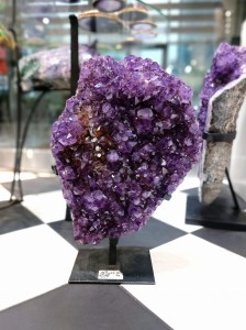 Amethyst on Black Base – Nature's Subtle Beauty