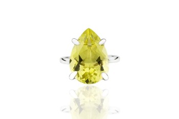 Pierścionek Brazi Druse Jewelry z limonkowym kwarcem, oprawa kropla.