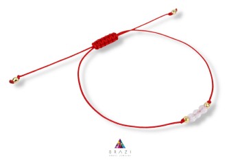Bransoletka Szczęścia Brazi Druse Jewelry z kryształu górskiego, czerwona, minimalistyczna.