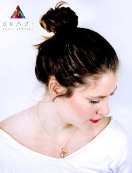 Naszyjnik Brazi Druse Jewelry, Kryształ Górski Mini, złoty, delikatny.