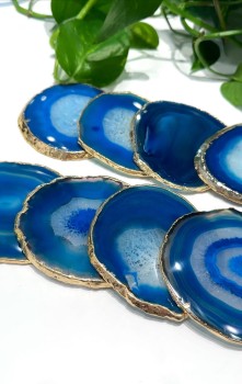 Podstawki Brazi Druse Jewelry z agatu, niebieskie, złocone brzegi.