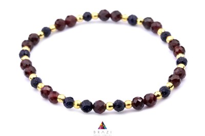 Bransoletka Brazi Druse Jewelry: granat i niebieski kamień słoneczny, fasetowane koraliki, złote zapięcie.