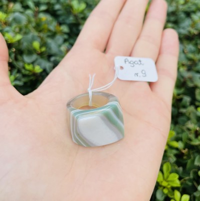 Pierścionek z zielono-białego agatu, rozmiar 9, Brazi Druse Jewelry.  Unikatowy, geometryczny kształt.
