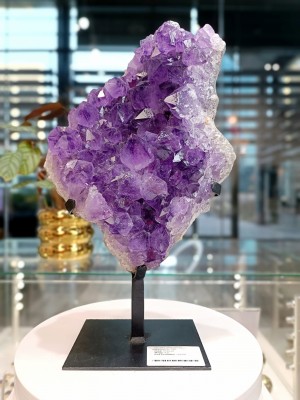 Fioletowa szczotka ametystu na podstawce, Brazi Druse Jewelry.