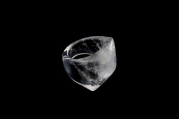 Pierścionek z Kryształu Górskiego, minimalistyczny, Brazi Druse Jewelry.