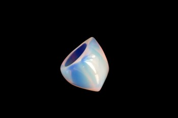 Pierścionek z opalitu, niebieski,  szlifowany, Brazi Druse Jewelry.