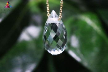 Naszyjnik Brazi Druse Jewelry, Prasiolit Kropla, fasetowany, złoty łańcuszek.