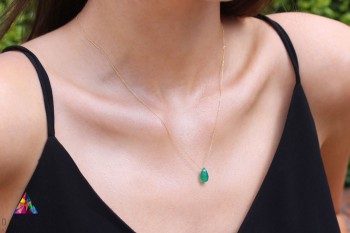 Naszyjnik Brazi Druse Jewelry z chalcedonem, zielona kropla.