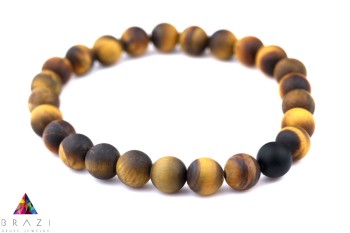 Bransoletka męska z matowego tygrysiego oka z czarnym akcentem, biżuteria marki Brazi.