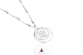Srebrny naszyjnik z okrągłą zawieszką o satynowym wykończeniu, ręcznie wykonana biżuteria Brazi
