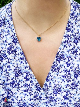 Naszyjnik z topazem London Blue na złotym łańcuszku typu kulkowego, biżuteria Brazi.