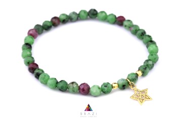 Bransoletka Brazi Druse z rubinu i zoisytu, zielono-bordowa, z zawieszką w kształcie gwiazdki.