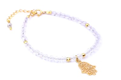 Bransoletka Brazi Druse Jewelry z kryształu górskiego, złota zawieszka Hamsa.
