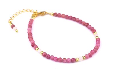 Bransoletka z fasetowanym turmalinem i kwarcem różowym na pozłacanym łańcuszku, biżuteria Brazi