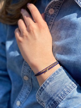 Potrójna bransoletka z naturalnego lapis lazuli i pirytu na nadgarstku, biżuteria Brazi