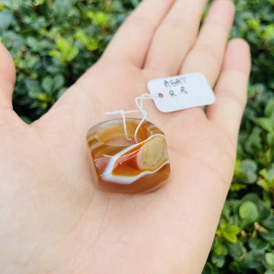 Masywny pierścionek z naturalnego agatu rdzawego z białym wzorem, biżuteria Brazi