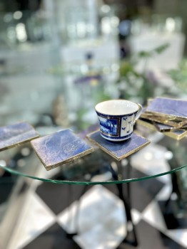 Podstawki Brazi Druse Jewelry z kwarcu niebieskiego, złocone.