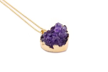 Naszyjnik Brazi Druse Jewelry, ametyst, serce, złocona oprawa.