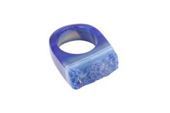 Pierścionek z niebieskim agatem druza w srebrnej oprawie, naturalny kamień o krystalicznej strukturze, biżuteria Brazi