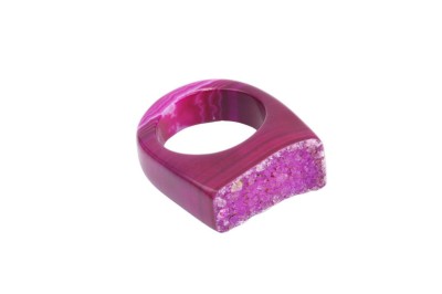 Pierścionek z fuksjowym agatem druzą w srebrnej oprawie, biżuteria naturalna Brazi