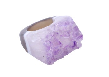 Pierścionek z naturalną druzą ametystu i agatem o surowej strukturze kryształów, biżuteria Brazi