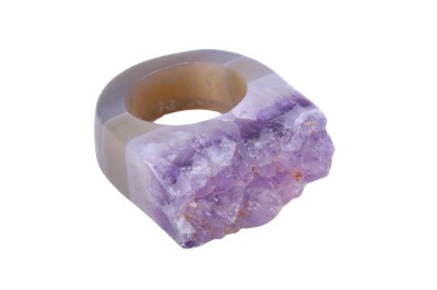 Pierścionek z naturalnego ametystu i szarego agatu o surowej strukturze druzy, biżuteria Brazi