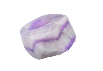 Pierścionek z naturalnego ametystu chevron o geometrycznym szlifie, biżuteria Brazi