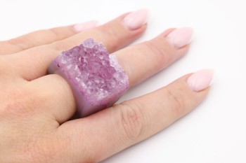 Pierścionek Brazi Druse Jewelry z różowym agatem, druzowy, rozmiar 18.