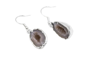 Kolczyki z naturalnego agatu w formie geody oprawione w srebro, biżuteria Brazi
