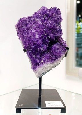 Fioletowa szczotka ametystu na podstawce, Brazi Druse Jewelry.