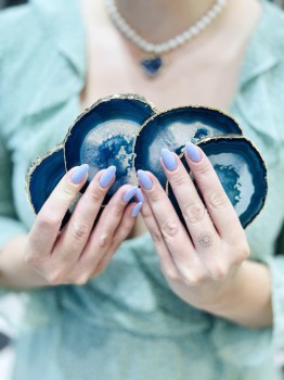 Ręcznie wykonane podstawki z agatu morskiego w różnych kształtach, zestaw dekoracyjny Brazi