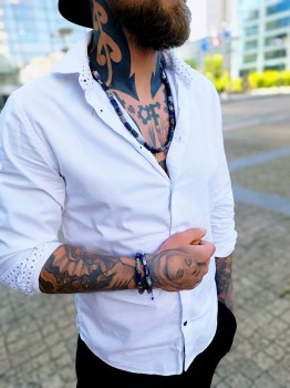 Naszyjnik z naturalnego sodalitu w stylizacji męskiej, biżuteria z minerałów Brazi.