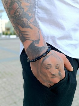 Bransoletka męska z czarnym turmalinem na nadgarstku, minimalistyczna biżuteria męska Brazi