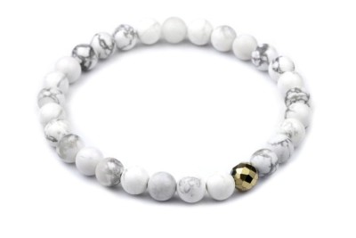 Bransoletka z naturalnego białego howlitu i złotego fasetowanego hematytu, biżuteria Brazi