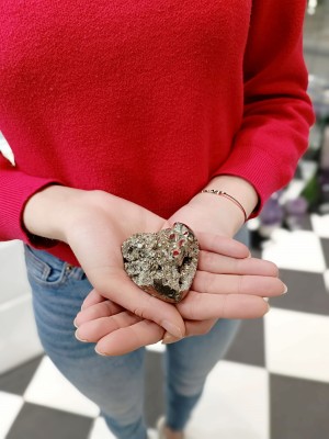 Dekoracyjne serce z naturalnego pirytu z Peru o metalicznym blasku, unikalny kamień marki Brazi.