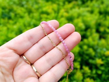 Delikatna różowa bransoletka z turmalinu, Brazi Druse Jewelry.