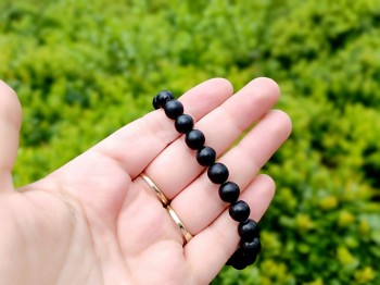 Męska bransoletka Brazi Druse z turmalinu i hematytu, matowe, czarne kule.