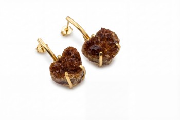 Kolczyki z surową druzą cytrynu w kształcie serca, pozłacana oprawa o lśniącym wykończeniu, Brazi