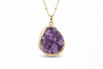 Naszyjnik z naturalnym ametystem w złoconej oprawie o intensywnym odcieniu fioletu, marka Brazi