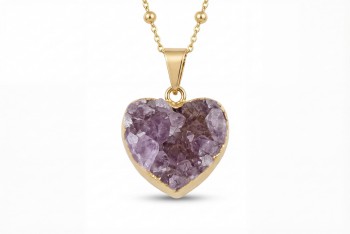 Naszyjnik z druzą ametystu w kształcie serca, złocona oprawa, naturalne inkluzje, biżuteria Brazi