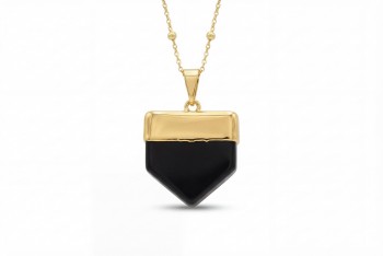 Wiszący naszyjnik z trójkątnym szlifowanym obsydianem i złotym wykończeniem, marka Brazi