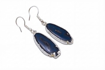 Kolczyki z plastrem agatu o nieregularnej strukturze oprawy, srebrna biżuteria Brazi