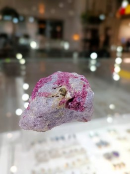 Różowy Turmalin Bryłka nr. 212